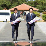 「【巨人】ドラ３左腕・山城京平が沖縄凱旋「先祖の名前が刻まれている」実家近くの平和祈念公園訪問」の画像1