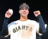 「中学入部当初は身長１５０センチにも満たなかった少年が巨人でスタメンを張るまで　ドラ５小浜佑斗がプロ初安打」の画像1