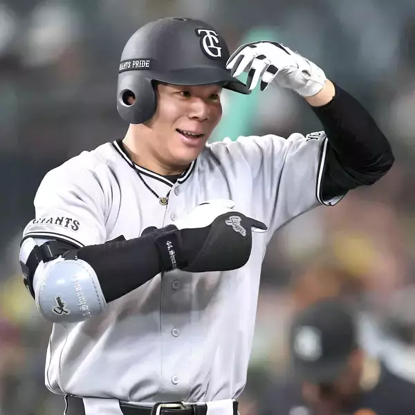 Ｖ二塁打！ダメ押し７号！　大暴れの巨人・佐々木俊輔の夏場を乗り切るための体作りとは…