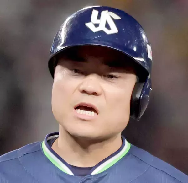 【ヤクルト】右眼球打撲、右眼窩内側壁骨折で治療中の中村悠平がインスタグラムで「奇跡」の回復報告「また皆さまの前でプレーできるよう」
