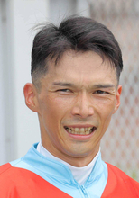 上野翔騎手が中山大障害で障害通算１０００回騎乗を達成　史上２１人目、現役８人目　「皆さまに支えられて」