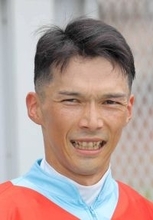 上野翔騎手が中山大障害で障害通算１０００回騎乗を達成　史上２１人目、現役８人目　「皆さまに支えられて」