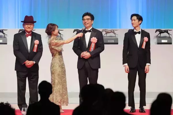 【ＪＲＡ賞授賞式】「グラッときちゃいます」年度代表馬フォーエバーヤングの藤田晋オーナー　秋のレース候補明かす