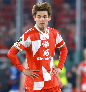 佐野海舟　課題は「攻撃」一問一答…前半１アシスト含む全３点絡む圧巻の活躍　バイエルンには逆転負け