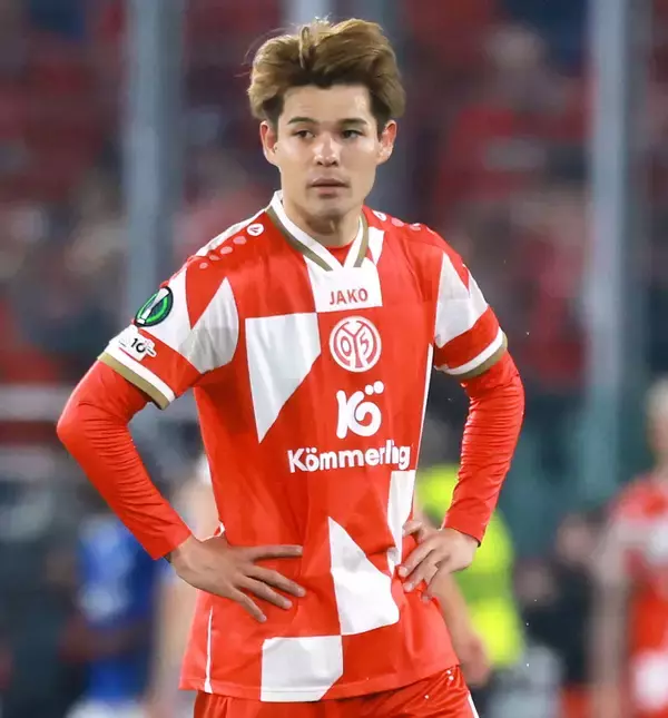 佐野海舟　課題は「攻撃」一問一答…前半１アシスト含む全３点絡む圧巻の活躍　バイエルンには逆転負け