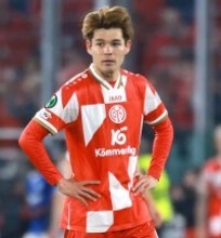 佐野海舟　課題は「攻撃」一問一答…前半１アシスト含む全３点絡む圧巻の活躍　バイエルンには逆転負け