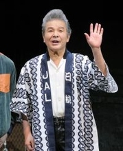 「ビートルズ」武道館公演前座の尾藤イサオ、来日時のはっぴ姿で回想「あっという間の６０年。ハッピー・トゥギャザー」