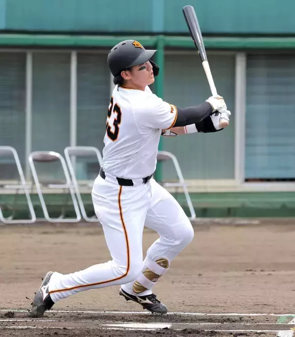 ５戦連続３点以下、２０歳２年目ドラ１は巨人の救世主になれるか「患部の状態大丈夫」石塚裕惺、復帰後初アーチ