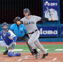【巨人】ウィットリーが待望の来日初安打！　今季２１打席目で内野安打放つ