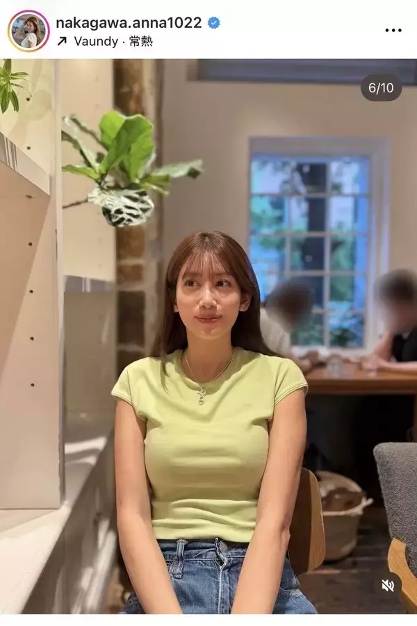 中川安奈アナ、ミニＴから引き締まったお腹チラリ！古着巡りを満喫する姿に「相変わらずお洒落」「何でもお似合い」