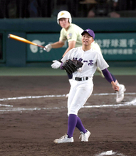 【甲子園】 一昨年準Ｖ、昨年８強の関東第一が初戦敗退　自慢の守りが乱れ…まさか３失策