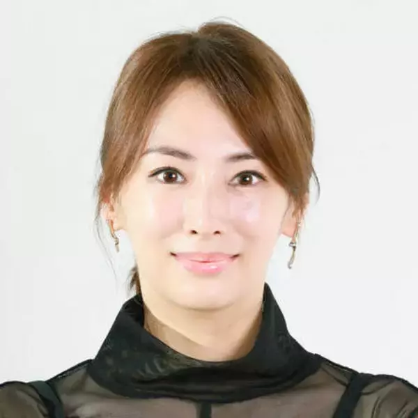 北川景子の衣装にネット驚嘆「左腕が…」「まじで女神感マシマシ」「美しさと品」「ワンピースかと思いきや」