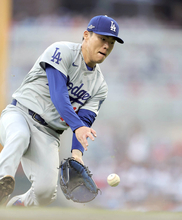 山本由伸、驚異の「集中力」で７回１失点１０Ｋ白星　イニング間も気持ち切らさず続投準備「監督たちの会議も長くなっていたので気持ちは次に備えて」…地区Ｓ突破王手