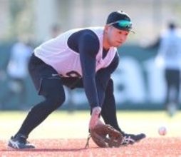 【巨人】ドラフト６位・藤井健翔が憧れの指揮官の言葉を胸に「最後までやり切りたい」　新人合同自主トレ初日を終え「緊張した」