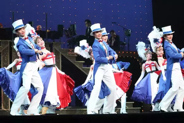 宝塚宙組バウ・ワークショップ開幕　“起源”をテーマに２５人がエネルギッシュな舞台披露