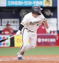【オリックス】新外国人の４番・シーモアが３打席目に来日初安打…ＯＰ戦は打率・１７５も開幕戦でＨランプ