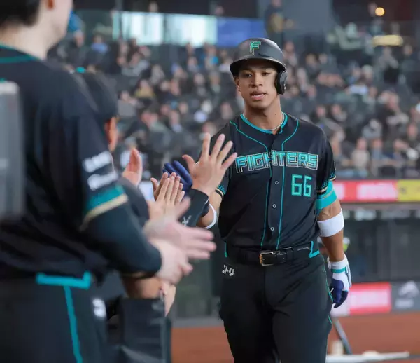 【日本ハム】万波中正バックスクリーン弾　平良海馬の内角１５３キロ粉砕に「技術的にレベルの高いフォームだったかなと思います」