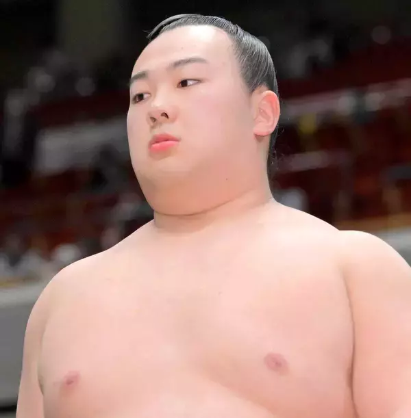 １０日目の取組で後頭部を強打した幕下・夢之富士は休場へ　部屋付きの楯山親方が状況を説明「大丈夫です、とのことだった」