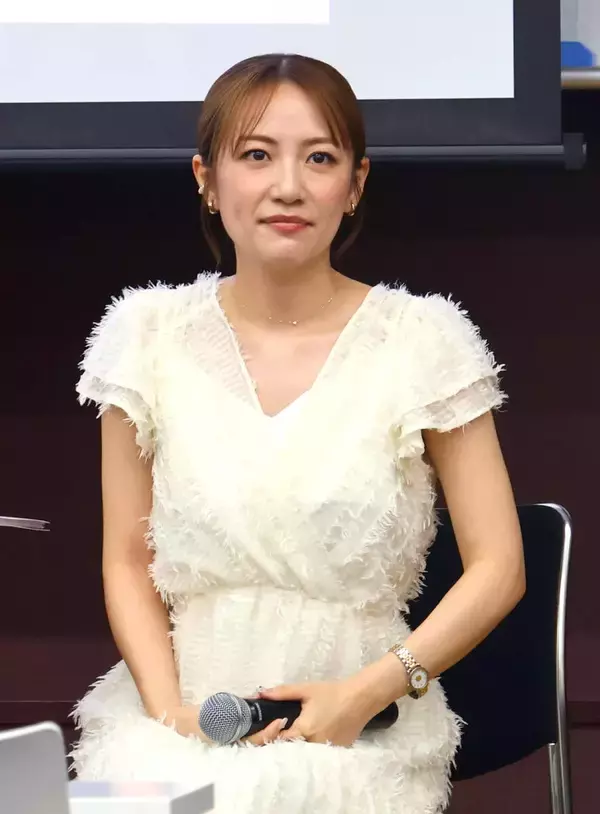 高橋みなみ　客員教授として洗足学園音楽大学で学生８０人に「夢へのプロセス」特別講義