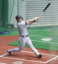 【巨人】石塚裕惺がライブＢＰで西舘勇陽から快音！　早期の１軍復帰を目指し「しっかり準備したい」