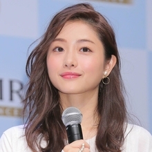 石原さとみ３９歳　現在の姿に衝撃「ため息しか」「びっくり」「怖いくらい…」「驚く」スタジオも騒然