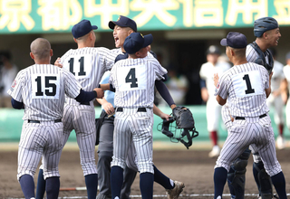 【高校野球】明石商が大阪桐蔭を下してセンバツ出場当確　仲吉＆大塚のプロ注目バッテリーが主軸　“狭間ガッツ”が８年ぶり聖地へ