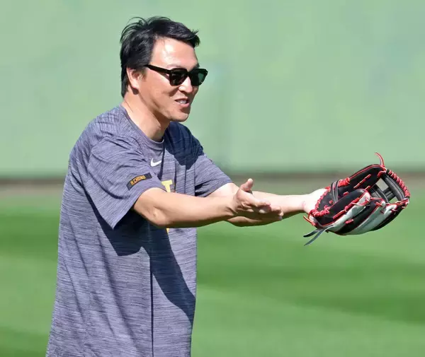 【巨人】「ナイスバッティン！」長野久義編成本部参与が打撃投手としてもサポート