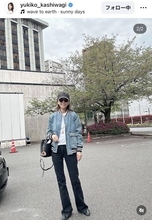 “おしゃれ番長”柏木由紀子「すっぴんで失礼します」カジュアルコーデ姿に驚き「美しい」「オーラあり過ぎ」「お似合い」