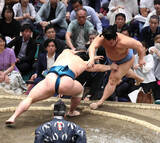 「翔猿が２敗に後退　琴栄峰に敗れ、勝ち越しは持ち越し」の画像1