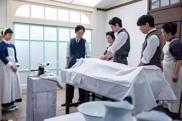 【あすの風、薫る】看病婦フユの姿に、りんは心動かされる