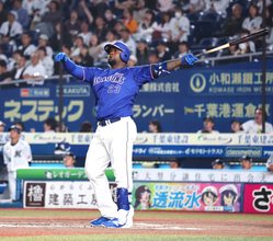 【中日】ついに出た！巨漢サノーが復帰後初アーチ　４号ソロで８回に追いつき金丸夢斗の負けを消す