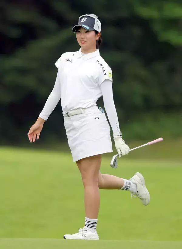 【女子ゴルフ】一日５食でパワー全開「朝４時に吉野家の朝定食を…」　２０歳・福田萌維が１差２位の好発進