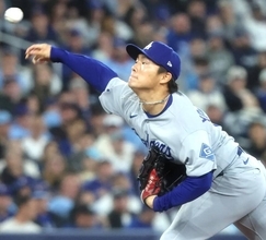 山本由伸が先発　１勝１敗の第３戦でセールとエース対決、ＰＳ男が今季初登板…大谷翔平「５番ＤＨ」１打席目空三振