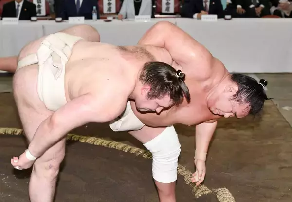 “天敵攻略”見えた！横綱・豊昇龍が新大関・安青錦相手に７勝３敗勝ち越し…稽古総見