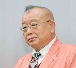 笑福亭鶴瓶「１８歳の玲子と僕」妻との大学時代の“ペアルックショット”に５３年ぶり再会！「たまりませんーー」「宝物」「素敵だなぁ」