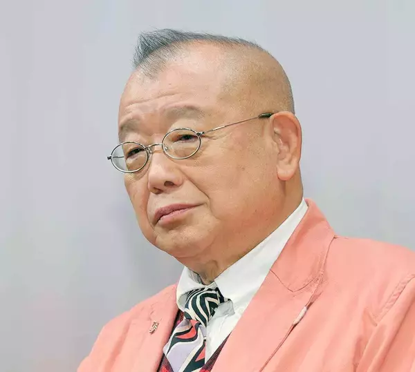 笑福亭鶴瓶「１８歳の玲子と僕」妻との大学時代の“ペアルックショット”に５３年ぶり再会！「たまりませんーー」「宝物」「素敵だなぁ」