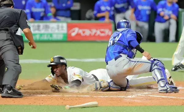 【日本シリーズ】ソフトバンクがイヒネ・イツアの神ヘッドで起死回生の同点劇　シリーズ初の初戦から３戦連続の延長戦に突入　２２年のドラフト１位　プロ通算は１０試合出場