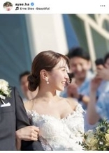 海外挙式の美しいウェディングフォトを披露した女性アナ　ドレスを着こなすために８キロダイエットの袴田彩会