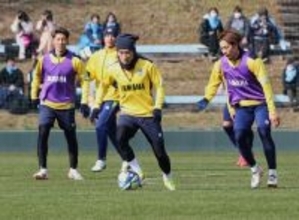 Ｊ１名古屋「海外クラブへの移籍に向けた準備のため」ＭＦ倍井謙のＪ２磐田期限付き移籍解除を発表