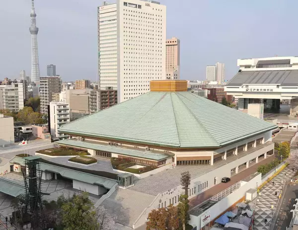 殊勲賞は勝ち越した場合の義ノ富士　１２勝を挙げて優勝した場合の熱海富士がそれぞれ受賞