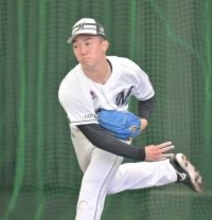 【ロッテ】ドラ１右腕の石垣元気は「７０点くらいかな。楽しく投げ終われたので良かった」　１５球のブルペンデビュー果たす