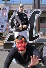 【ロッテ】今年の鬼退治は助っ人キャプテン！　豪快に豆を投げ「久しぶりにやりました」