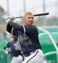 【オリックス】右膝裏の違和感訴えた頓宮裕真が検査で帰阪…宗佑磨はインフルエンザで欠席、紅林弘太郎は体調不良で早退
