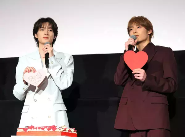 山中柔太朗＆高松アロハ、映画主題歌「ＬＯＶＥ２０００」の“本家”ｈｉｔｏｍｉのサプライズ登壇に衝撃