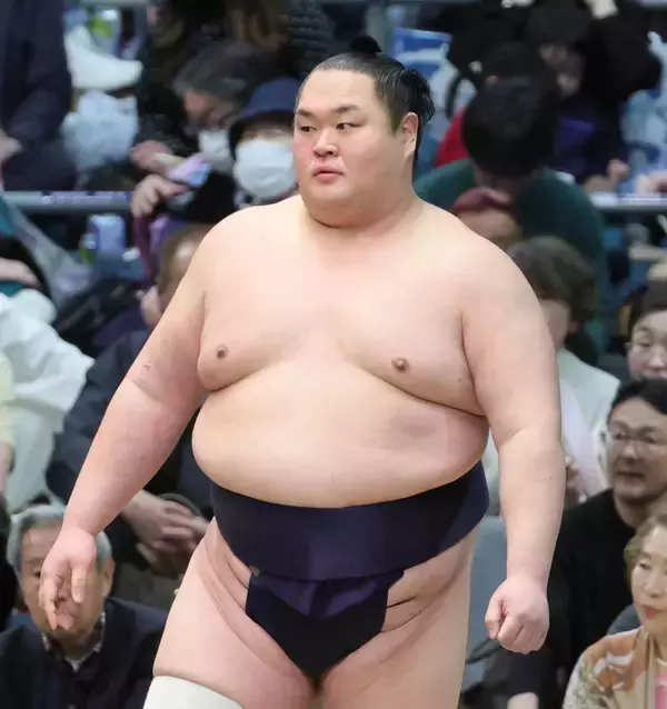 友風、春巡業に合流　右脚はリハビリが欠かせない状態も「出た方がためになる」