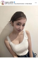 「ヤバい」「色気が」板野友美、胸元ザックリ！タンクトップ姿に視線集中「スタイル良い」「夏ですねっ」「どれもかわいい！」