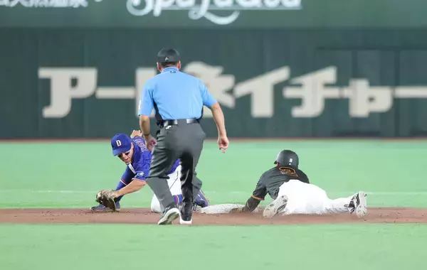 【番記者Ｇ戦記】足の失敗を足でカバー　巨人・吉川尚輝がＶ打につながる価値ある二盗
