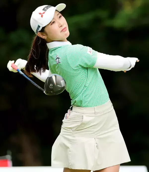 【女子ゴルフ】人気プロ・吉沢柚月、自身初の首位で最終日へ「今日はジンギスカンを食べたい」