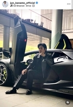 要潤×高級外車にネット仰天「隣に乗りたい」「かっよこすぎる、、、」「そのまま迎えに来てほしいです」