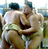 「九州場所を左肩負傷で休場の横綱・大の里　出稽古で幕内・平戸海に８勝７敗「まだ完全ではない。ここから立て直す」」の画像1